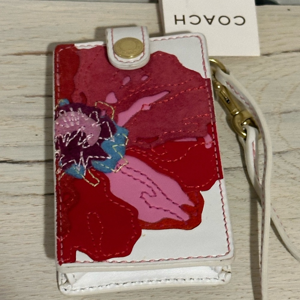 Coach NWT Poppies for Peace Collection Vintage Leather and Suede IPod Case - Picture 8 of 8